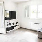 Appartamento Cosyfamily Rdc 6pers-piscine-jacuzzi-jardin- Barbecue- Toppros Conciergerie *