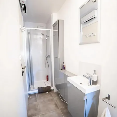 Cosyfamily Rdc 6pers-piscine-jacuzzi-jardin- Barbecue- Toppros Conciergerie Apartmán *