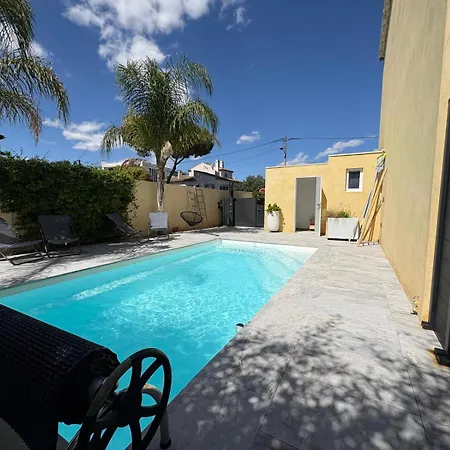 Cosyfamily Rdc 6pers-piscine-jacuzzi-jardin- Barbecue- Toppros Conciergerie