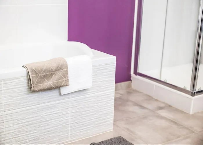 Cosyfamily Rdc 6pers-piscine-jacuzzi-jardin- Barbecue- Toppros Conciergerie Апартаменты *