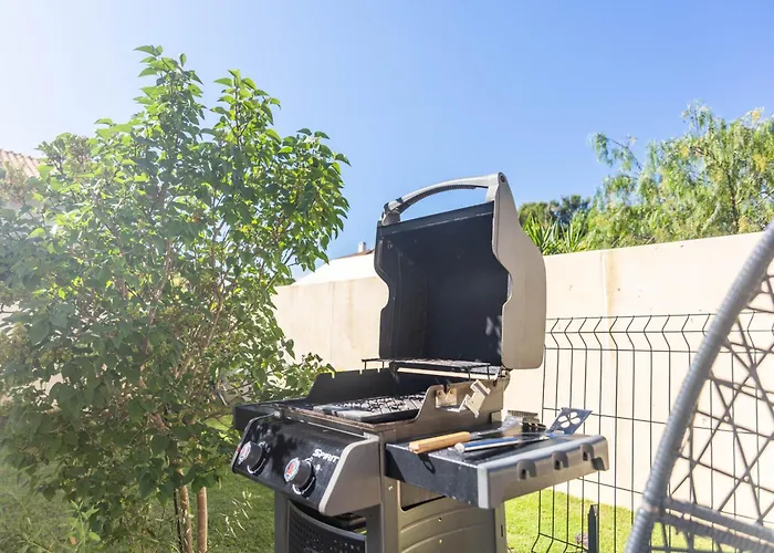 Cosyfamily Rdc 6pers-piscine-jacuzzi-jardin- Barbecue- Toppros Conciergerie Апартаменты *
